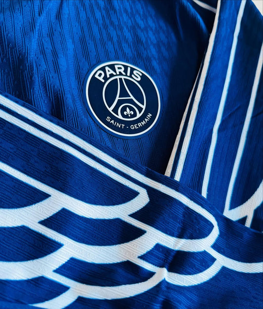 Désiré Doué - Silky Long Sleeves