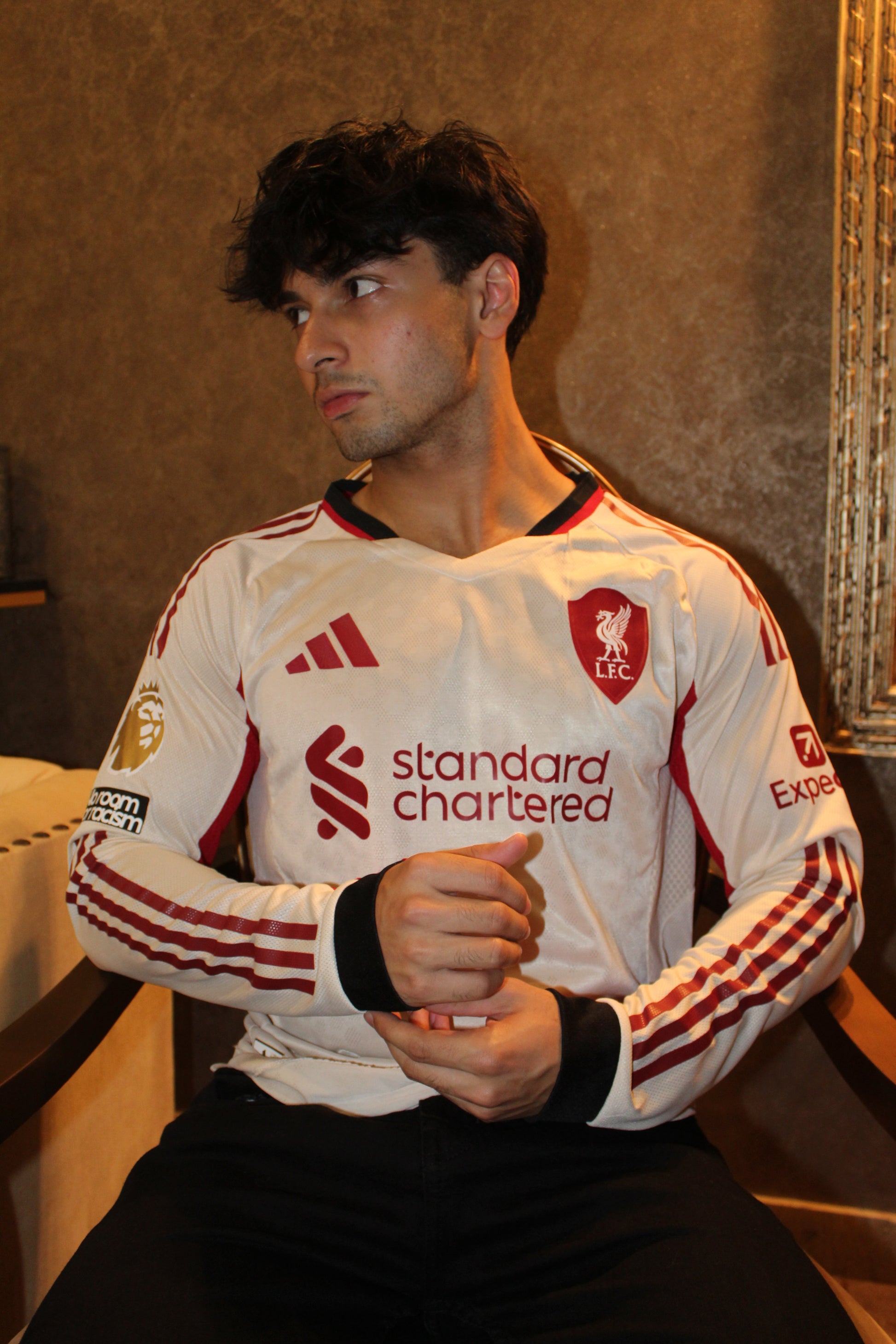 Liverpool Away 25/26 Full Sleeves Isak #9