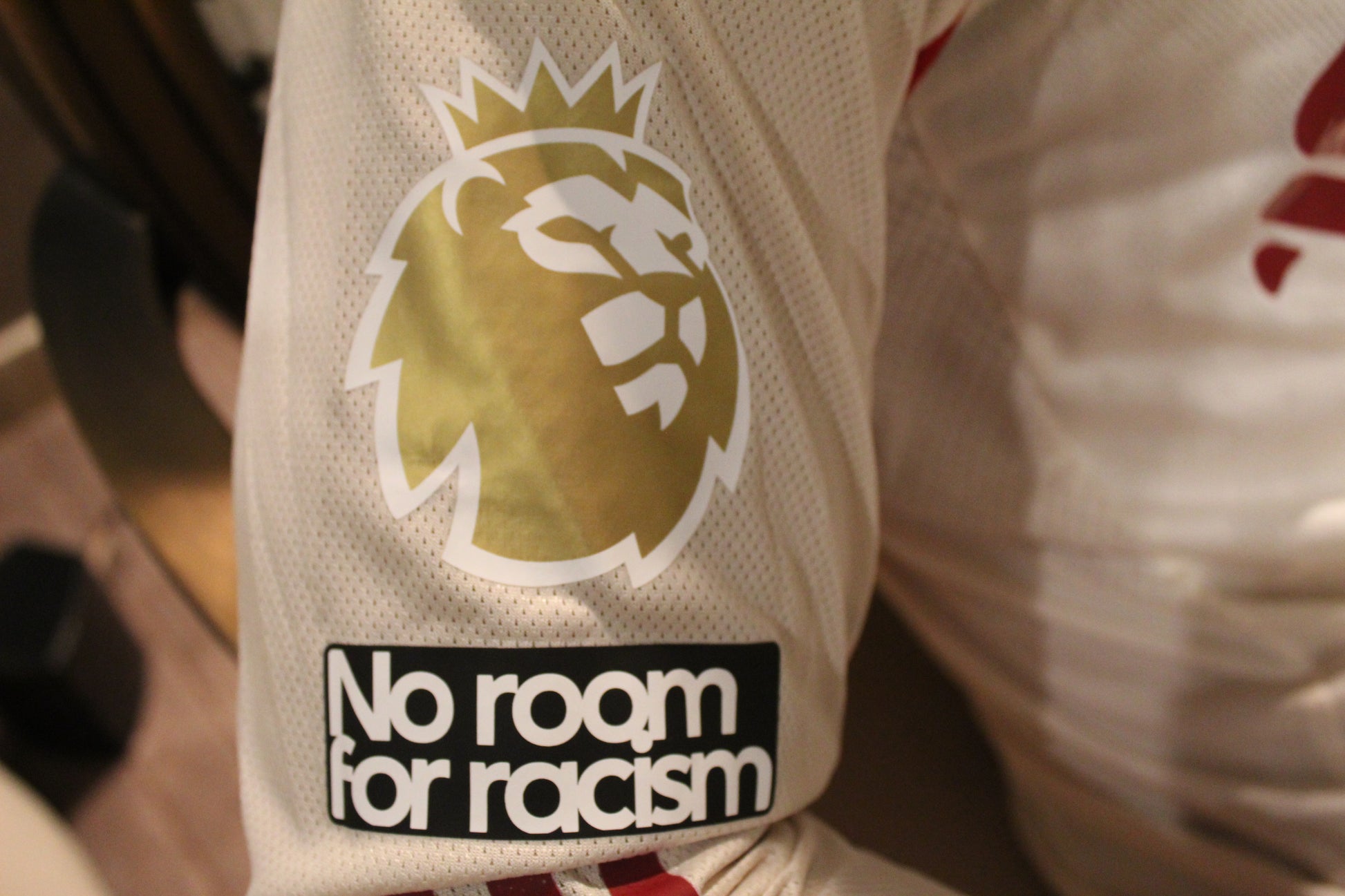 Liverpool Away 25/26 Full Sleeves Isak #9